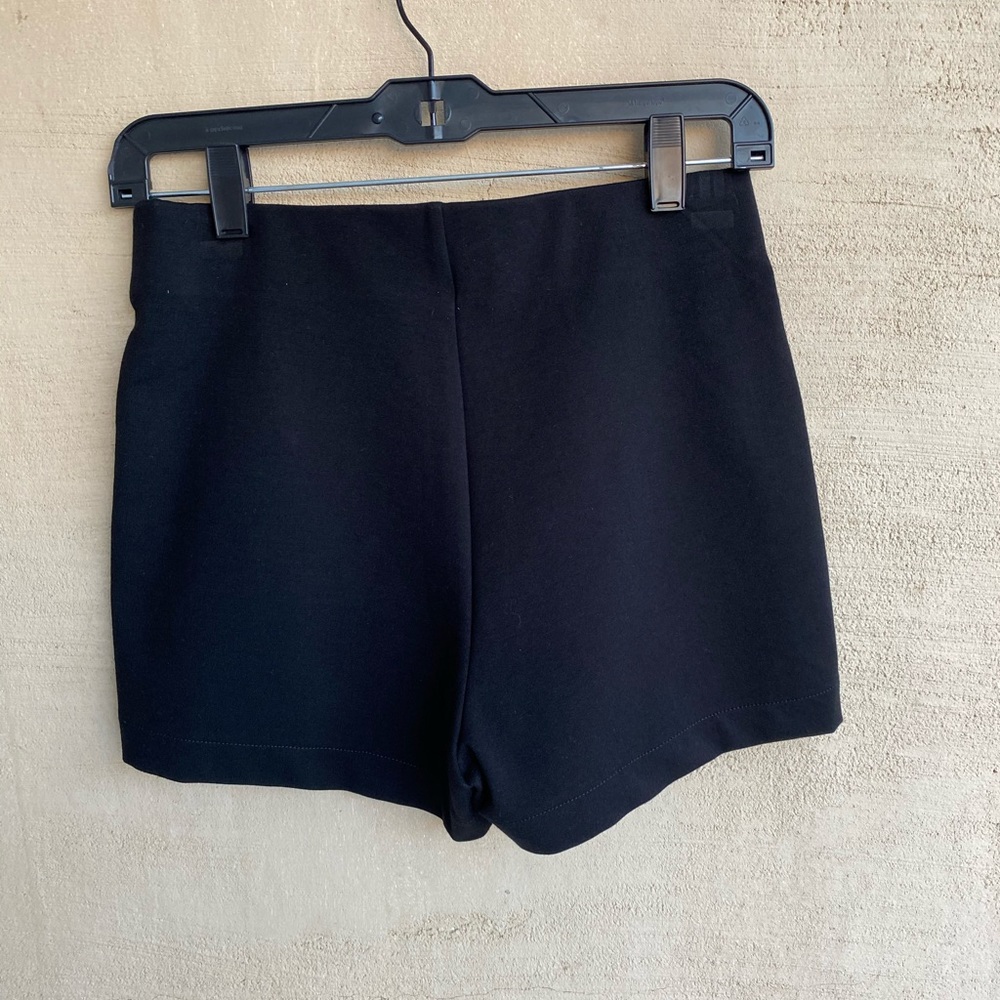 LOLO RHINESTONE ZIPPER HIGH-RISE SHORT